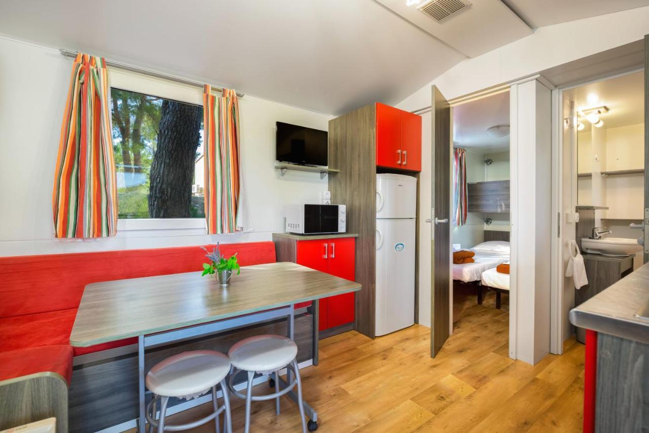 Kamp Vira Mobile Homes Хвар Экстерьер фото