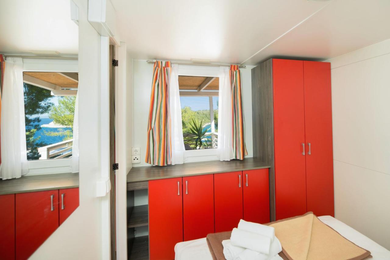 Kamp Vira Mobile Homes Хвар Экстерьер фото